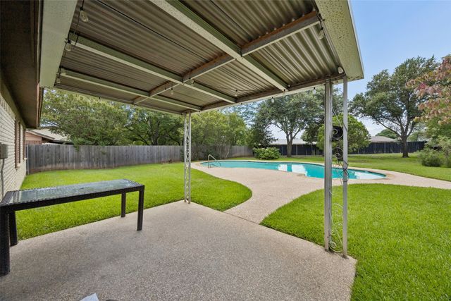 4504 Coffee Road, Haltom City, TX 76117