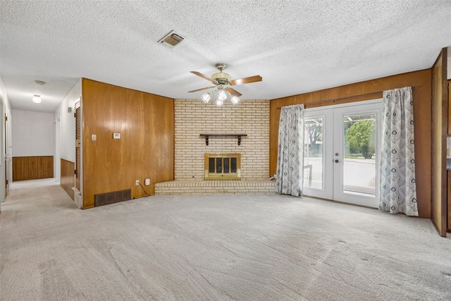 4504 Coffee Road, Haltom City, TX 76117