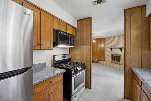 4504 Coffee Road, Haltom City, TX 76117