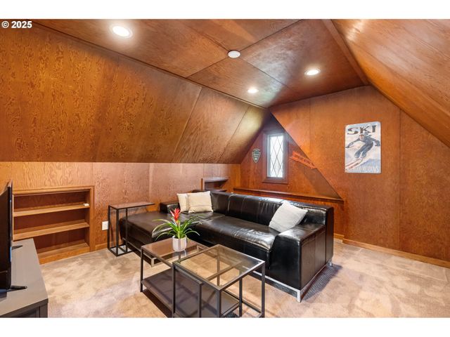 7115 N CHASE Ave, Portland, OR 97217