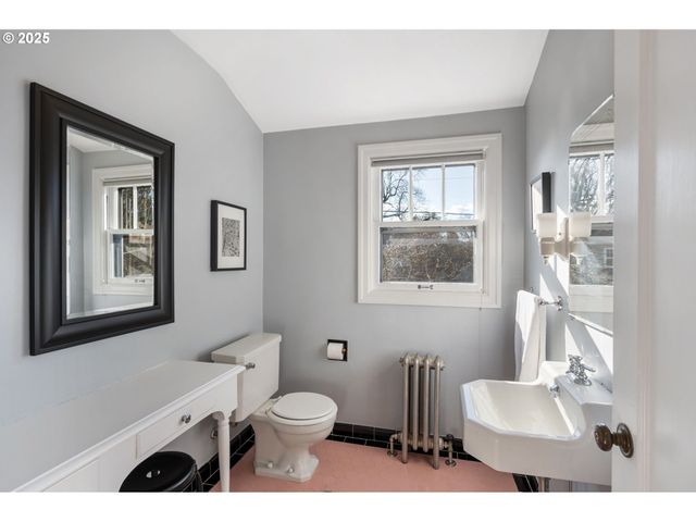 7115 N CHASE Ave, Portland, OR 97217