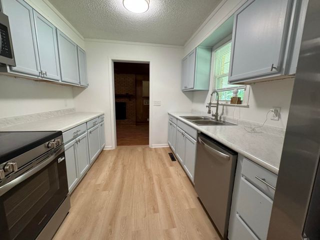 571 Clifton Road, Sumter, SC 29153