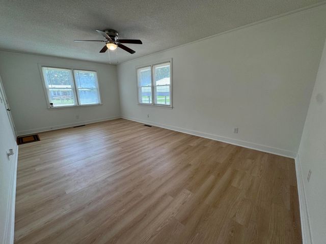 571 Clifton Road, Sumter, SC 29153
