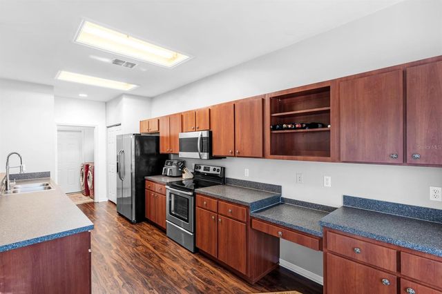 2043 NW 49TH AVENUE, Gainesville, FL 32605