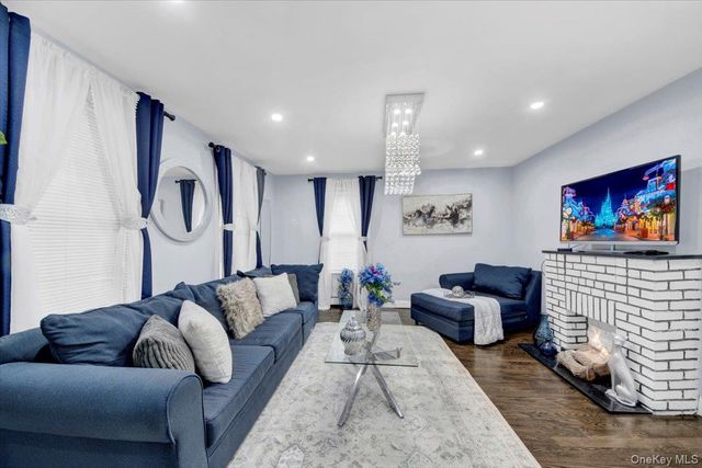 75 W Kingsbridge Road, Mount Vernon, NY 10550