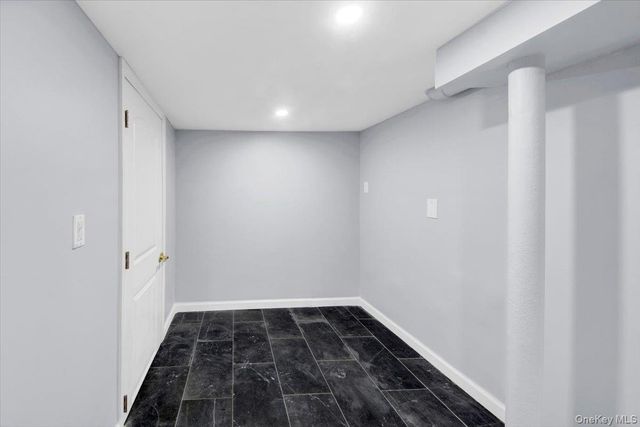 75 W Kingsbridge Road, Mount Vernon, NY 10550