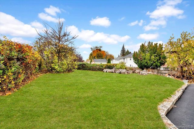 75 W Kingsbridge Road, Mount Vernon, NY 10550