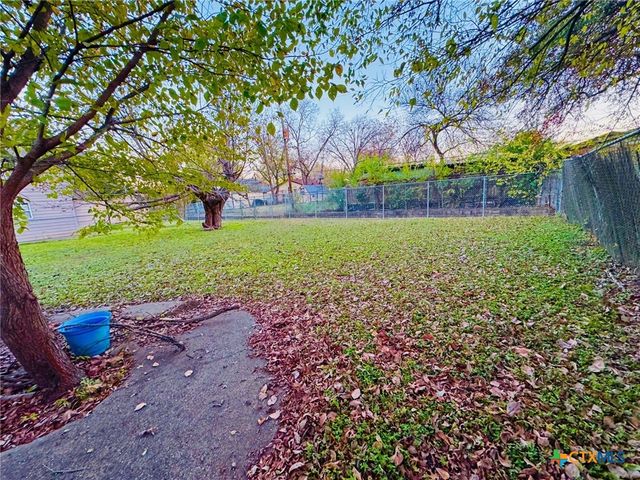 2126 Brookshire, Arlington, TX 76010