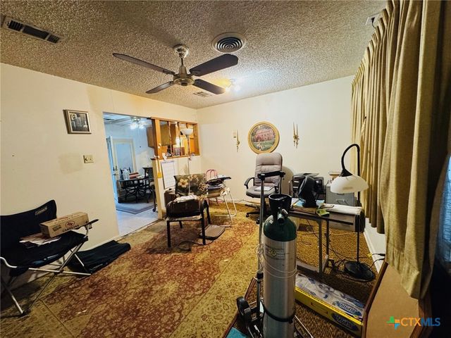 2126 Brookshire, Arlington, TX 76010