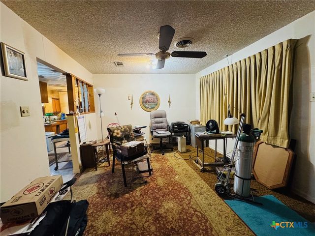 2126 Brookshire, Arlington, TX 76010