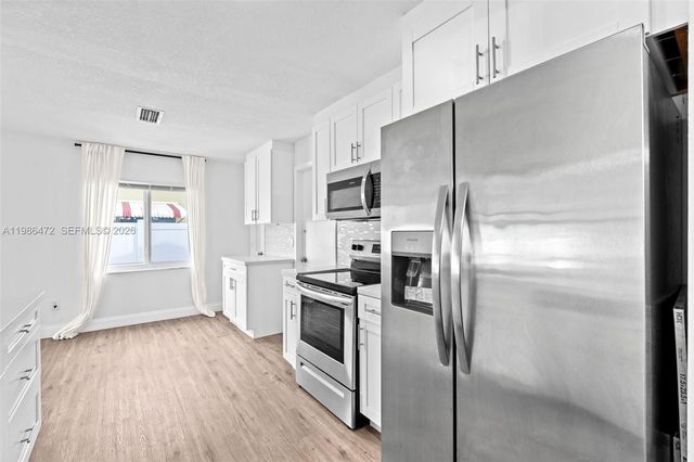 22555 SW 56th Ave, Boca Raton, FL 33433