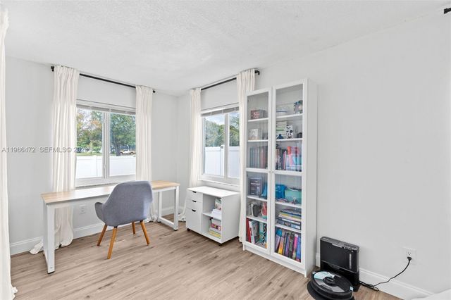 22555 SW 56th Ave, Boca Raton, FL 33433