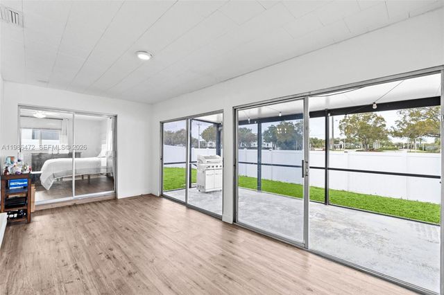 22555 SW 56th Ave, Boca Raton, FL 33433