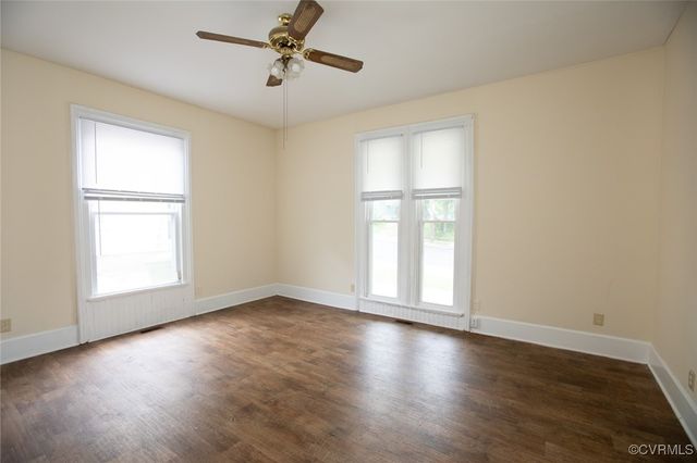 410 E 2nd St, Farmville, VA 23901