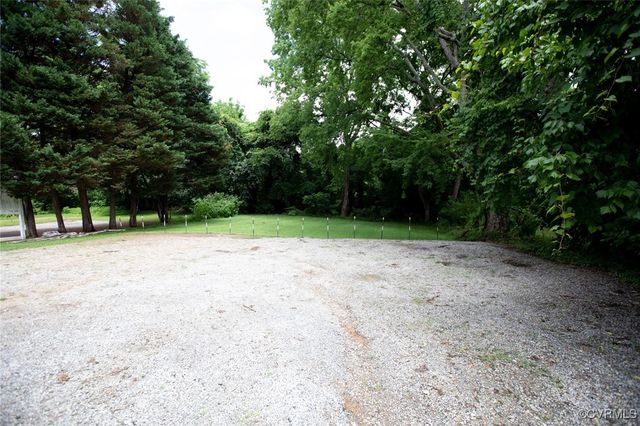 410 E 2nd St, Farmville, VA 23901