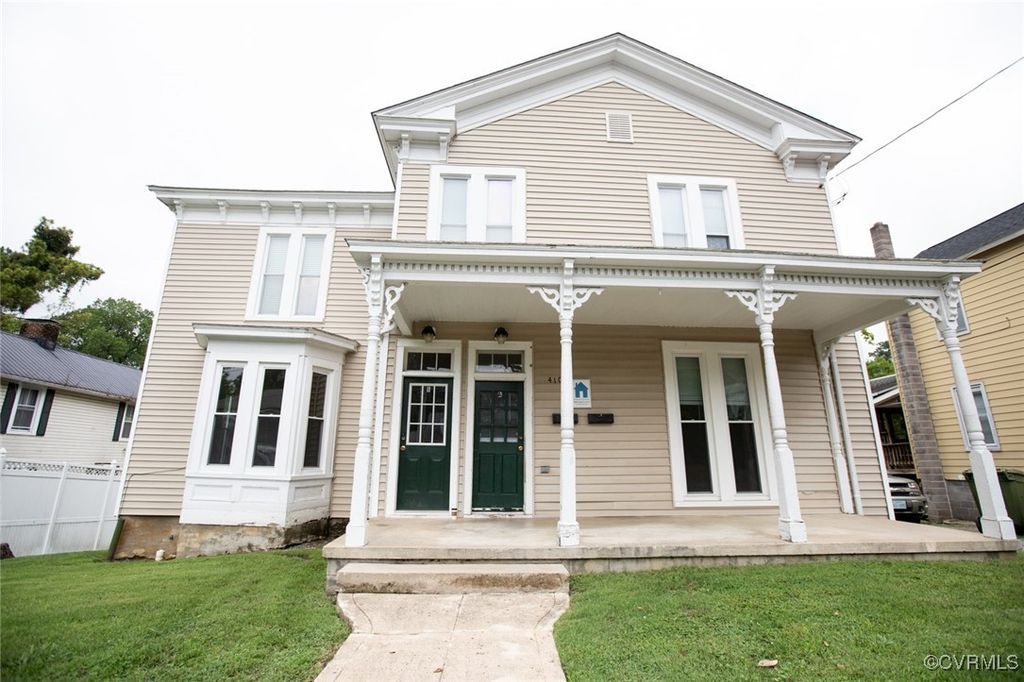 410 E 2nd St, Farmville, VA 23901