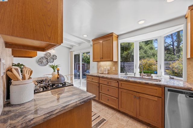 4600 Driftwood Ct, El Sobrante, CA 94803