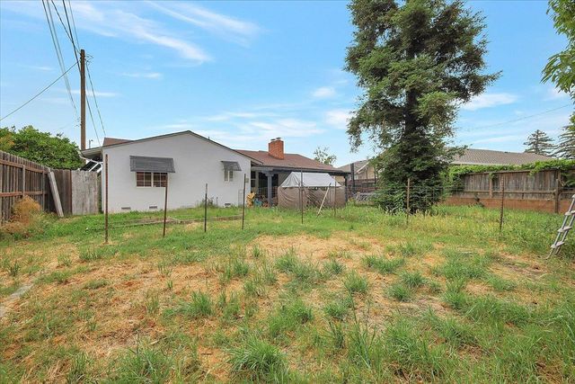 738 Costa Dr, Lodi, CA 95240