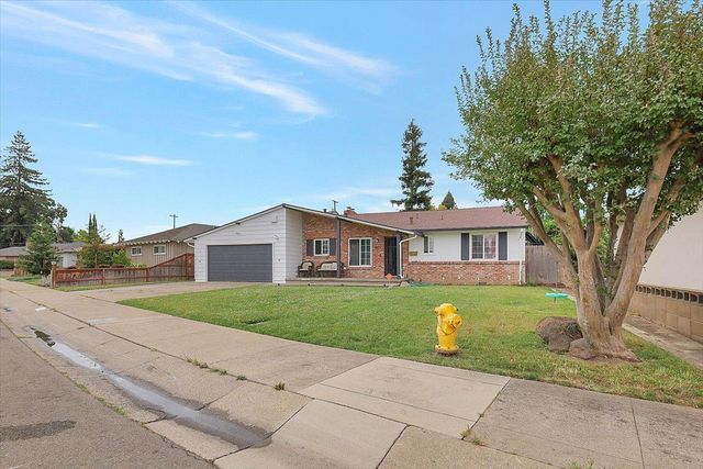 738 Costa Dr, Lodi, CA 95240