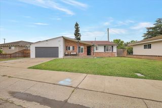 738 Costa Dr, Lodi, CA 95240