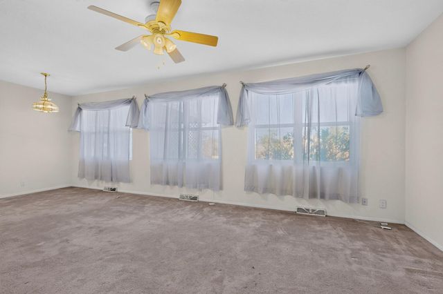 1013 12th Street SE, Rio Rancho, NM 87124