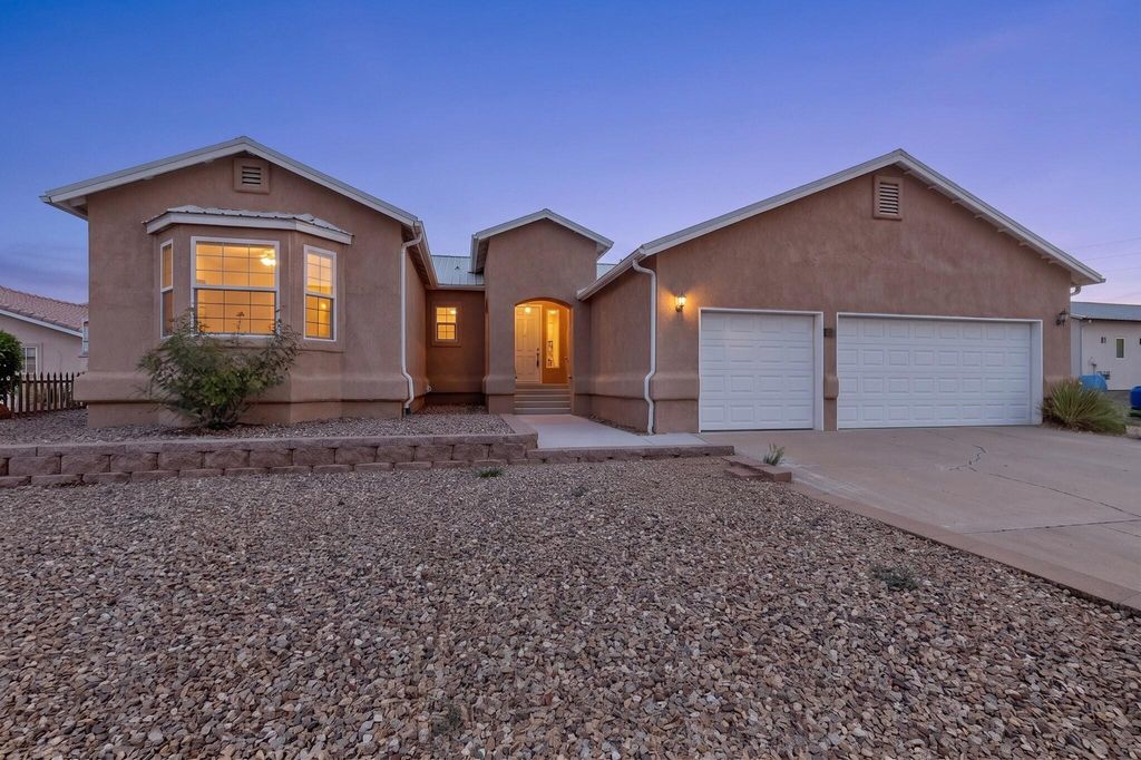 1013 12th Street SE, Rio Rancho, NM 87124