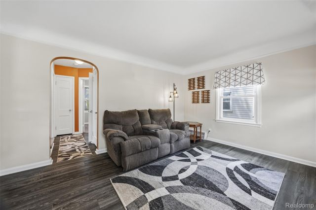 24929 Cooke Street, Dearborn, MI 48124