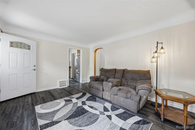 24929 Cooke Street, Dearborn, MI 48124