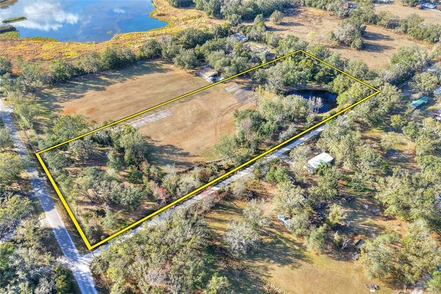 8602 BACK ROAD, Plant City, FL 33565