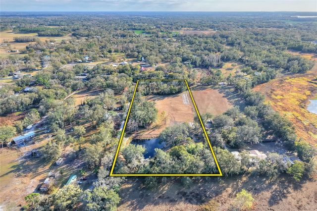 8602 BACK ROAD, Plant City, FL 33565