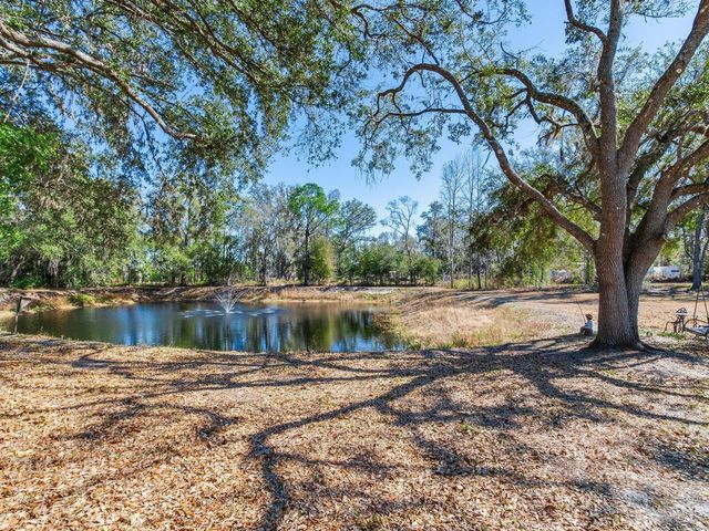 8602 BACK ROAD, Plant City, FL 33565