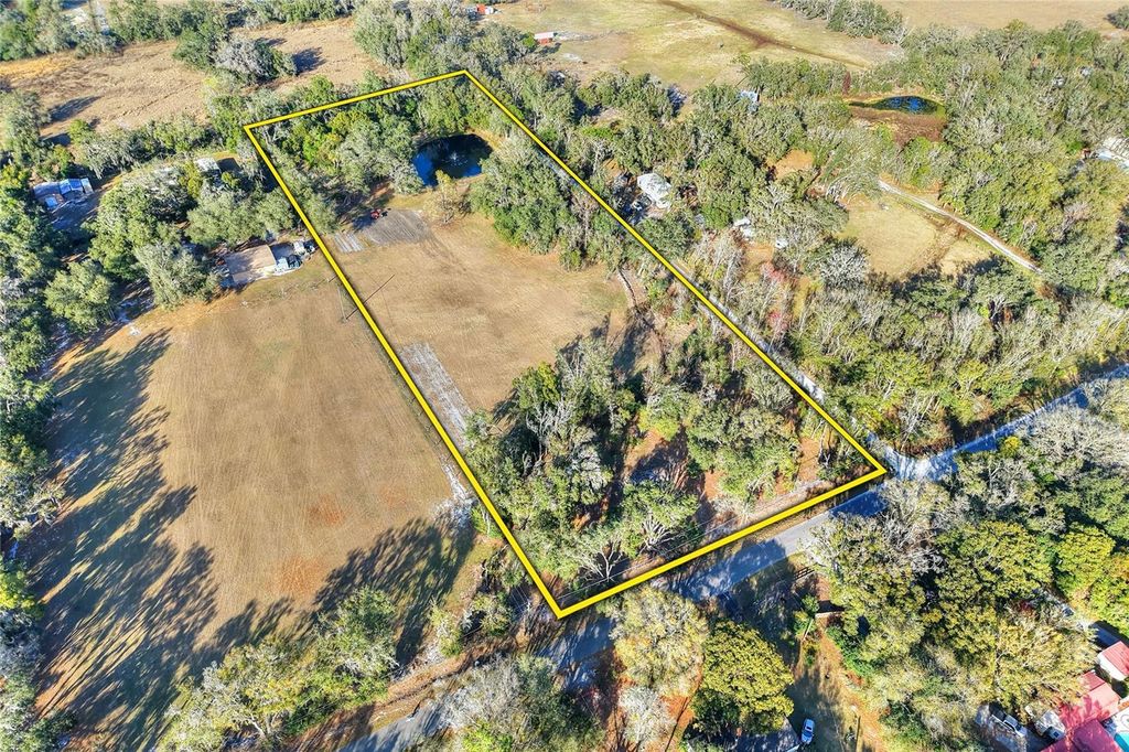 8602 BACK ROAD, Plant City, FL 33565