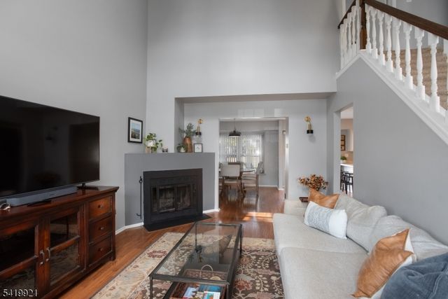 219 Coldspring Ct, Franklin Twp., NJ 08873