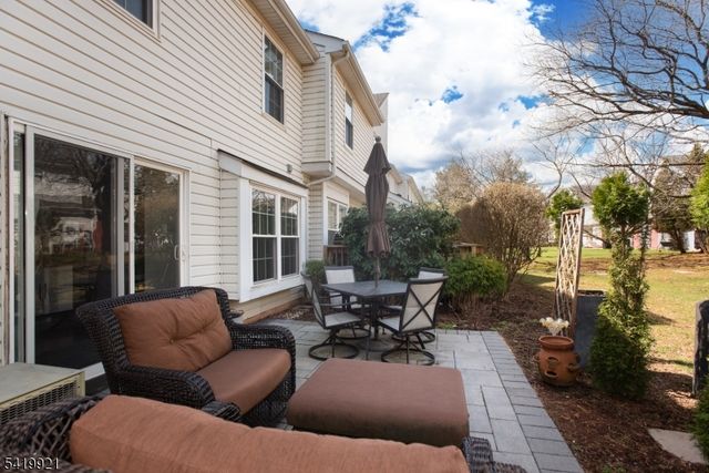 219 Coldspring Ct, Franklin Twp., NJ 08873