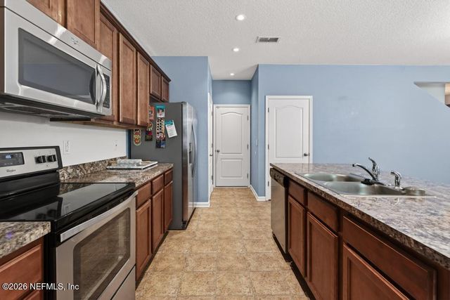 45047 AMHURST OAKS Drive, Callahan, FL 32011