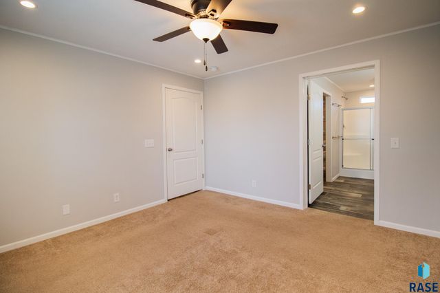 6208 W Misty Glen Pl Place, Sioux Falls, SD 57106