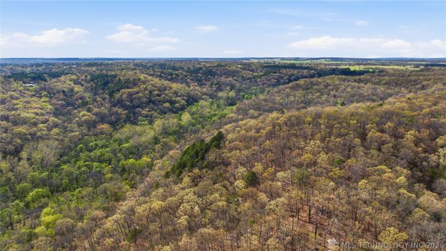 22000 E 660 Road, Tahlequah, OK 74464