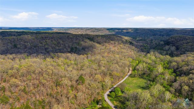 22000 E 660 Road, Tahlequah, OK 74464