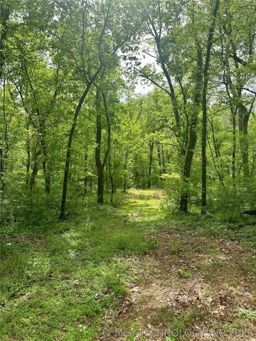 22000 E 660 Road, Tahlequah, OK 74464