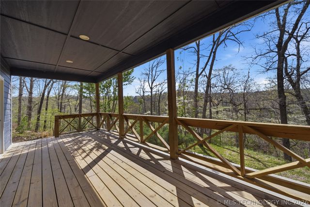 22000 E 660 Road, Tahlequah, OK 74464