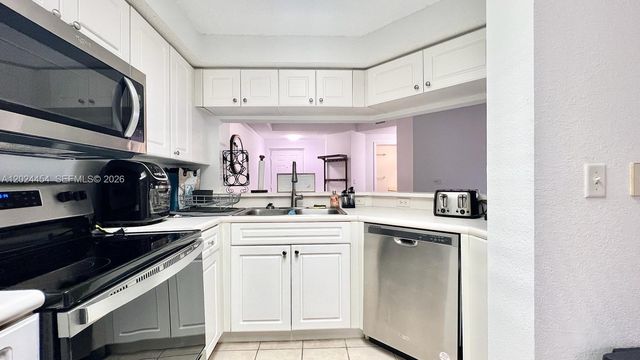 2727 Anzio Ct 106, Palm Beach Gardens, FL 33410