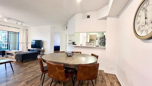 2727 Anzio Ct 106, Palm Beach Gardens, FL 33410
