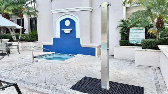 2727 Anzio Ct 106, Palm Beach Gardens, FL 33410