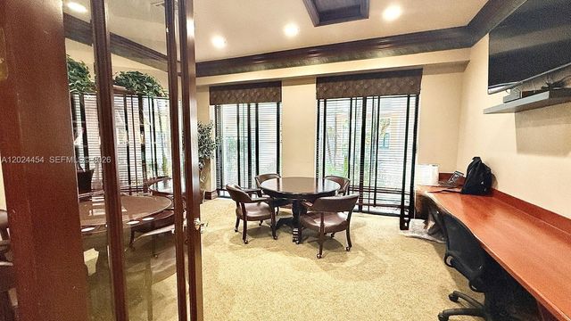 2727 Anzio Ct 106, Palm Beach Gardens, FL 33410