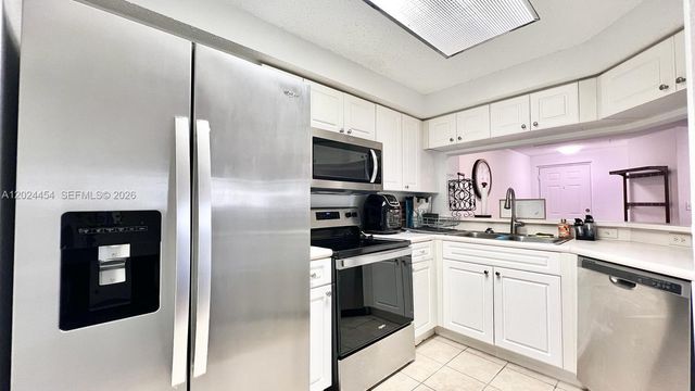 2727 Anzio Ct 106, Palm Beach Gardens, FL 33410