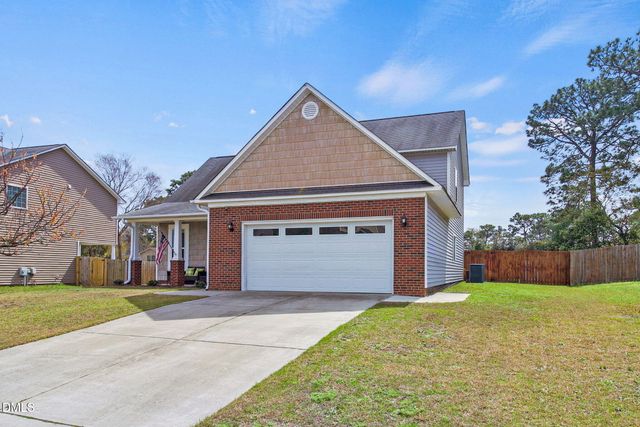 2245 Lakedale Drive, Fayetteville, NC 28306