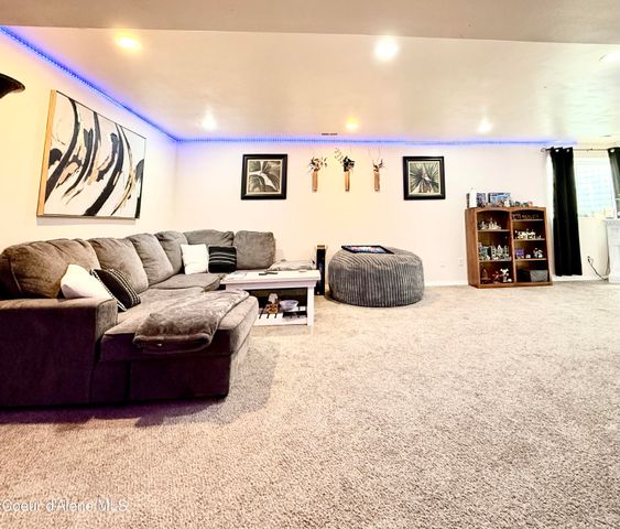 1190 W Palouse DR, Post Falls, ID 83854