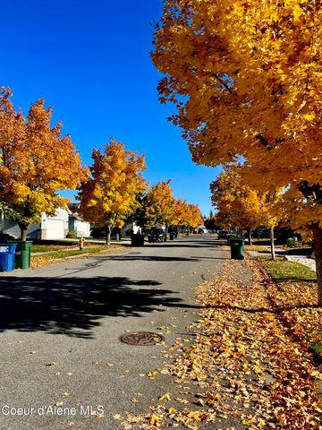 1190 W Palouse DR, Post Falls, ID 83854