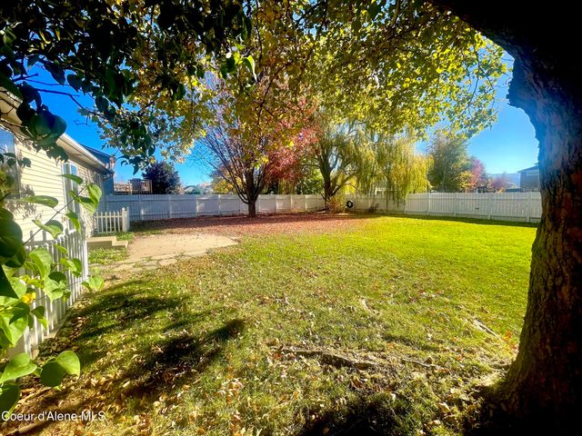 1190 W Palouse DR, Post Falls, ID 83854