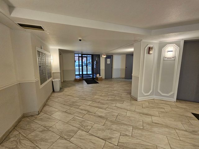 5358 N Cumberland Avenue 413, Chicago, IL 60656